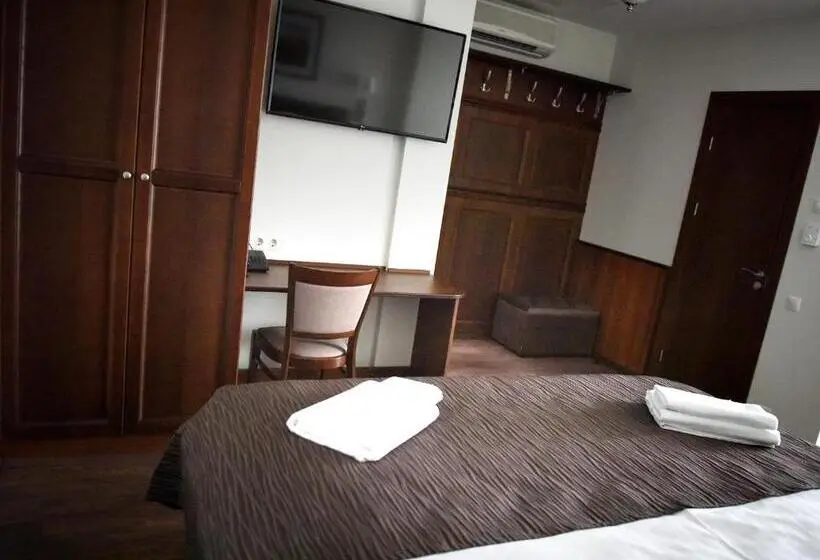 اتاق کلاسیک چهارنفره, Motel Panorama