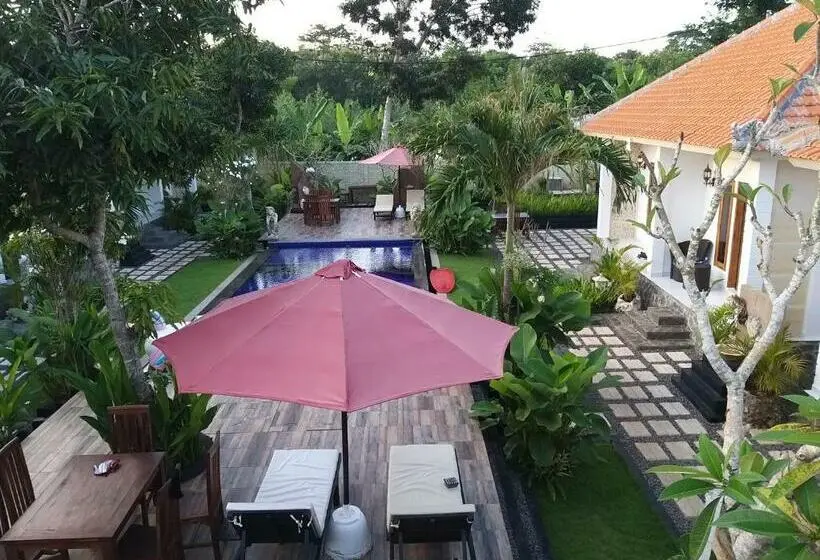 デラックスルーム, Adi Abian Villa