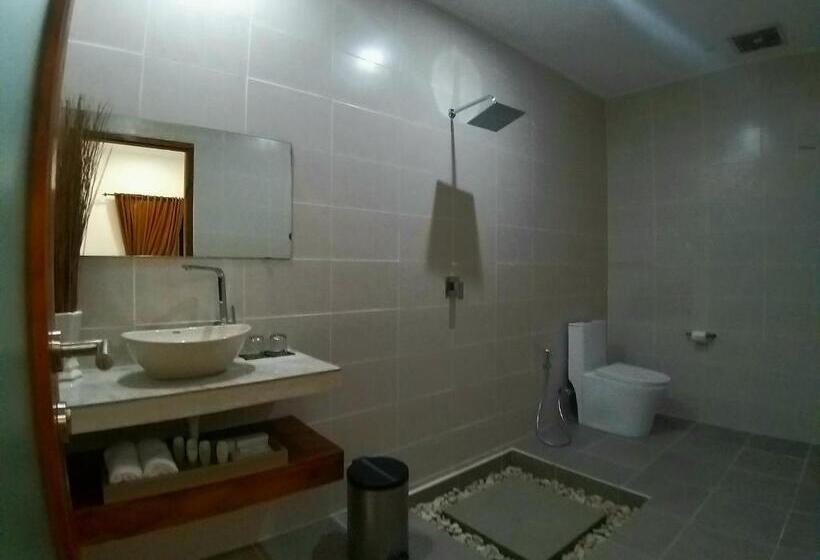 デラックスルーム, Adi Abian Villa