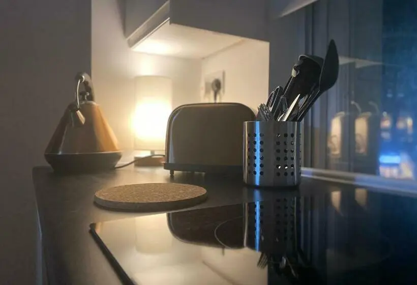 استودیوی استاندارد, Ps Apartments