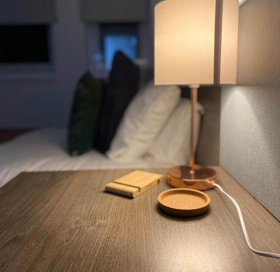 标准工作室, Ps Apartments