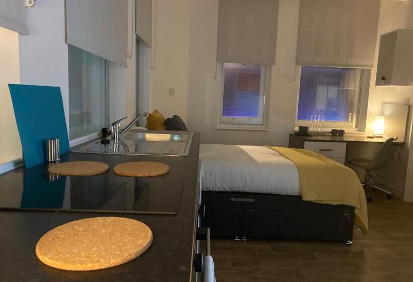标准工作室, Ps Apartments