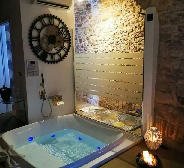 バスタブ付きスタンダードルーム, Suite 123 Luxury B&b Con Jacuzzi
