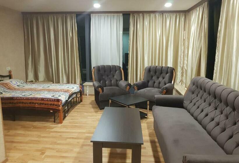 Suite with lake view, Jrahars Resort