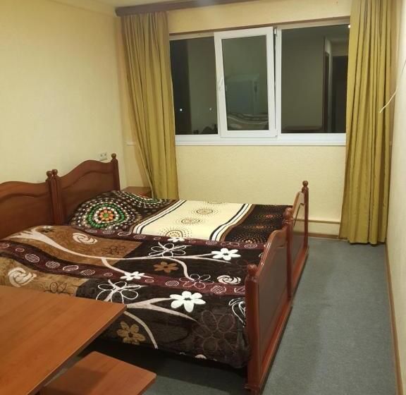 اتاق استاندارد با چشم‌انداز دریاچه, Jrahars Resort