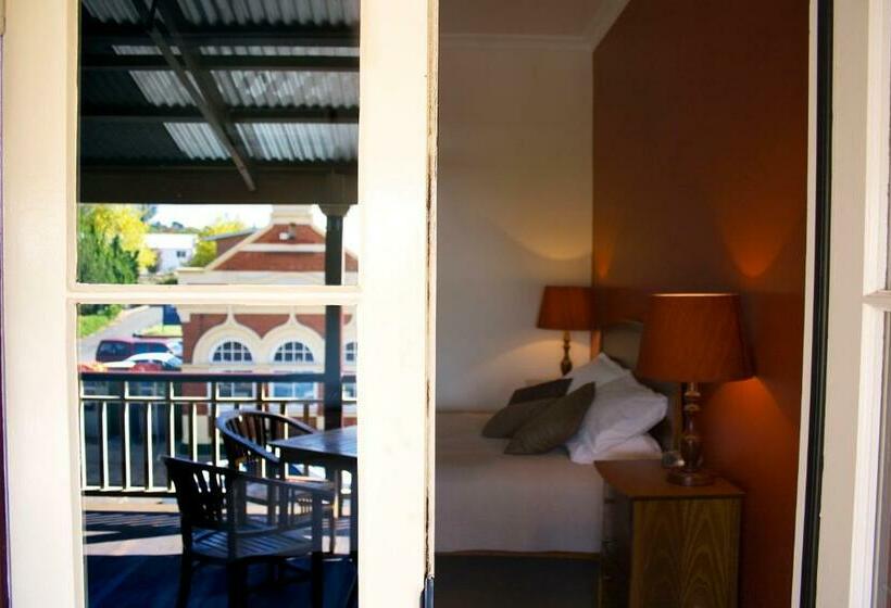 豪华房间, The Bridgetown