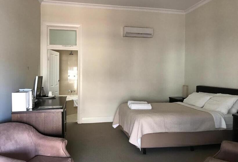 标准间, The Bridgetown