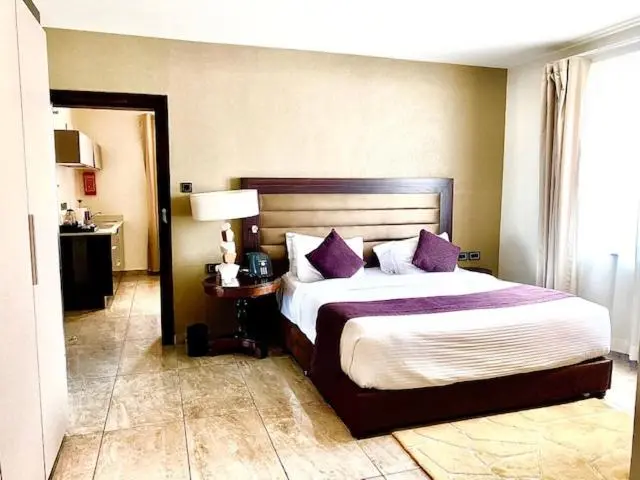 キングサイズベッドのスイートルーム, The Palms By Eagles Accra