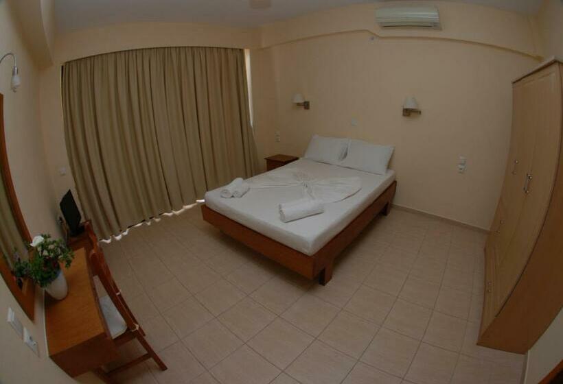 バルコニー付スタンダード4ベッドルーム, Nikos Hotel And Apartments