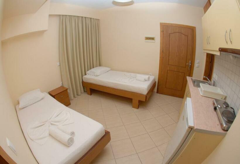 バルコニー付スタンダード4ベッドルーム, Nikos Hotel And Apartments