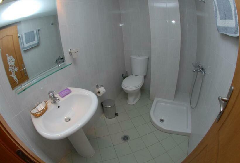 バルコニー付スタンダード4ベッドルーム, Nikos Hotel And Apartments