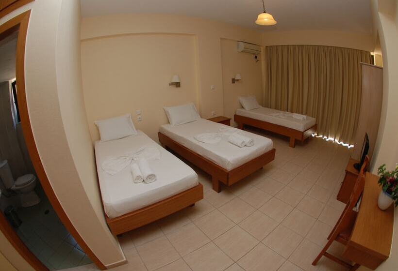 バルコニー付きスタンダードトリプルルーム, Nikos Hotel And Apartments