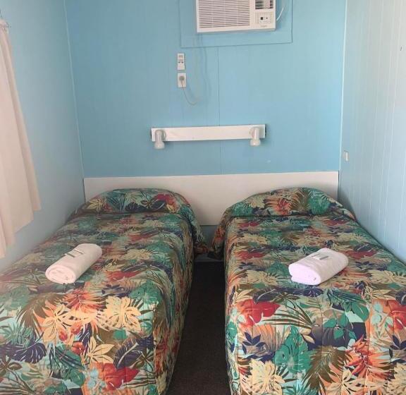 ダブルベッドスタンダードルーム, Outback Quarters Motel Hay And Restaurant