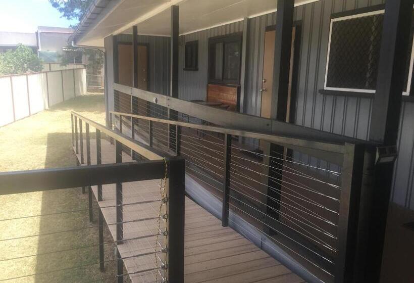 스탠다드 스튜디오, Amble Inn