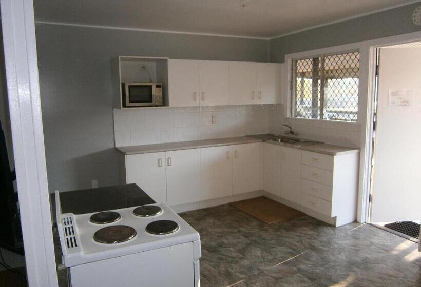 스탠다드 스튜디오, Amble Inn