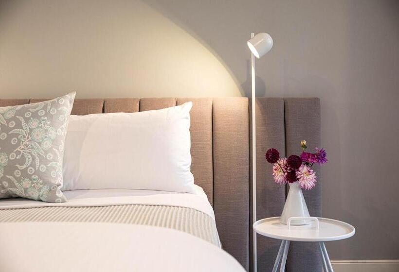 סוויטה, Closeburn House