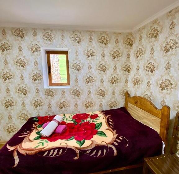 اتاق استاندارد با چشمانداز, Nizharadze's Tower