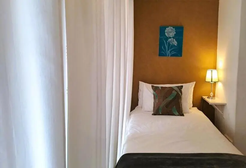 اتاق استاندارد پریمیوم سه تخته, Old Mill Guest House