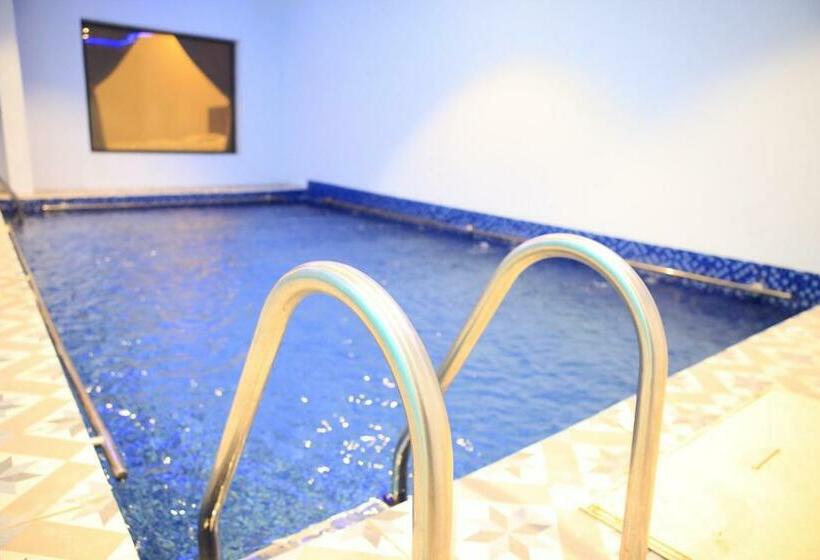 2 Bedroom Apartment with Pool, Al Khuzama Resort