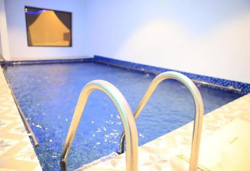 آپارتمان 3 خوابه, Al Khuzama Resort