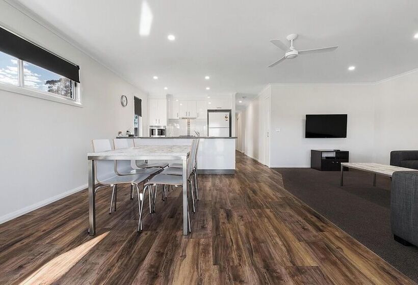 ３ベッドルームのデラックスビラ, Discovery Parks   Moama Waters