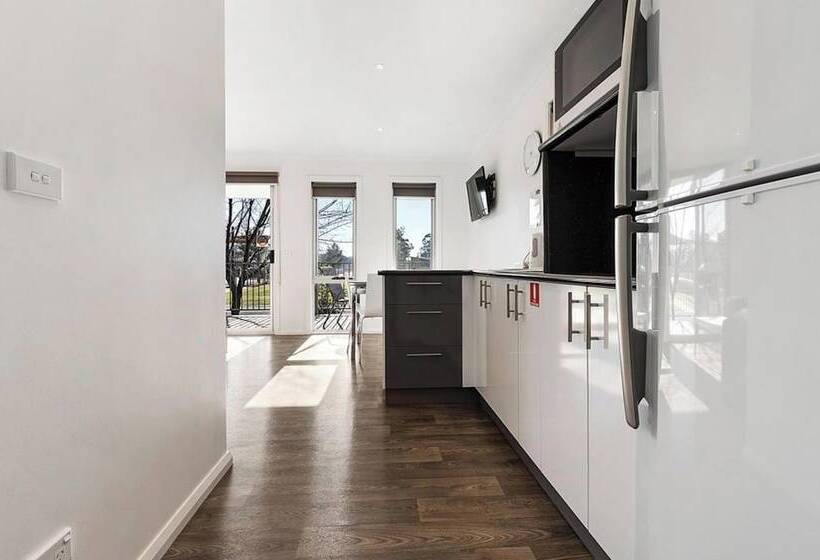 קוטג'' סופריור, Discovery Parks   Moama Waters