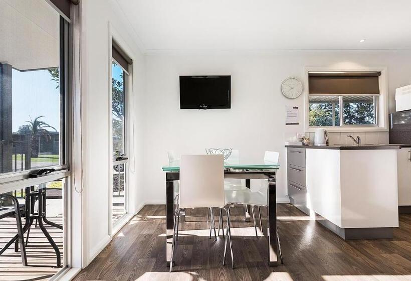 スーペリアキャビン, Discovery Parks   Moama Waters