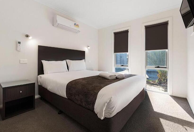 キャビン, Discovery Parks   Moama Waters