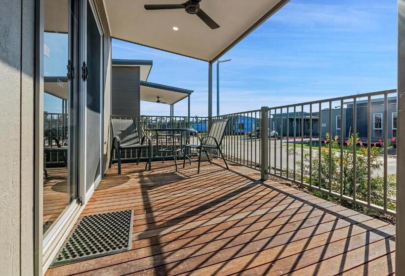 סטודיו סופריור, Discovery Parks   Moama Waters