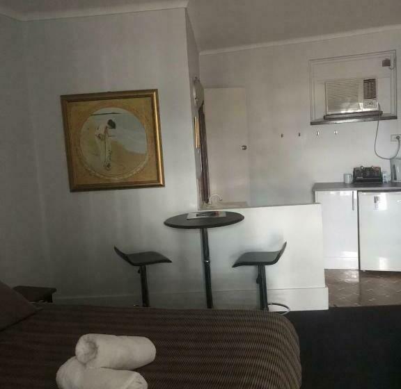 Номер Стандарт, The Flinders Hotel Motel Port Augusta