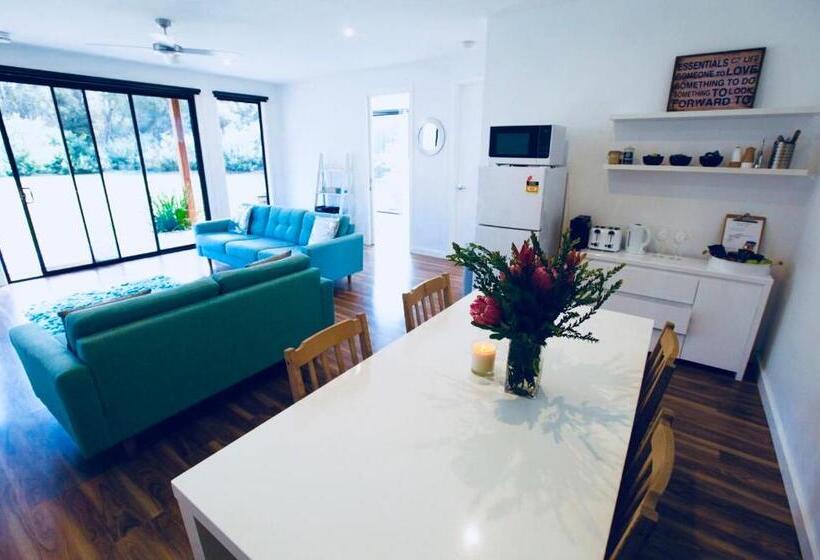 キングサイズベッドのデラックスルーム, Driftaway On Dundas