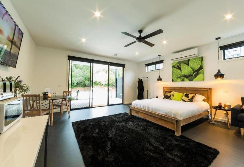 身障者適用キングサイズベッドルーム, Driftaway On Dundas