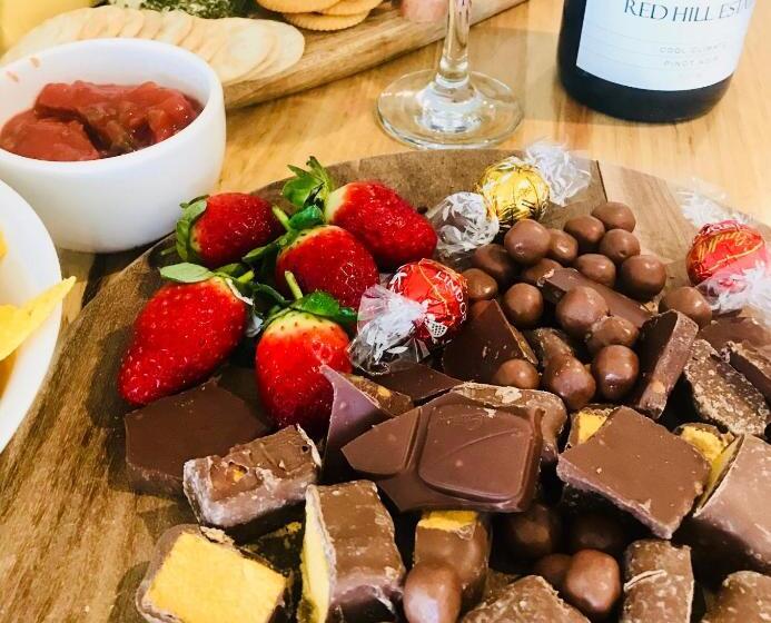 キングサイズベッドのデラックススイート, Driftaway On Dundas