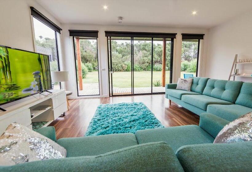 キングサイズベッドのデラックスルーム, Driftaway On Dundas