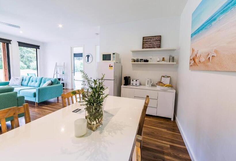 キングサイズベッドのデラックスルーム, Driftaway On Dundas