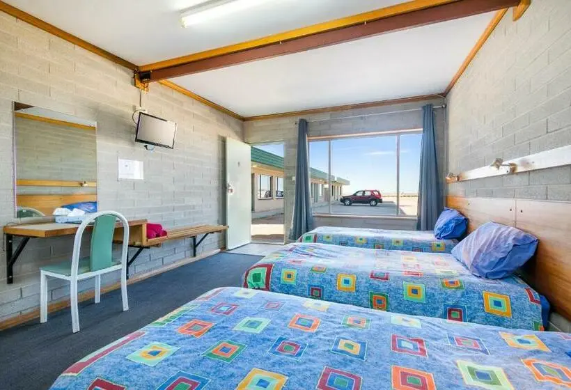 Quarto Triplo Standart, Nullarbor Roadhouse