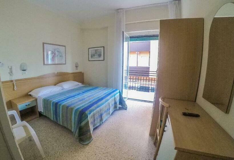 Трехместный Номер Стандарт с Балконом, Simplon