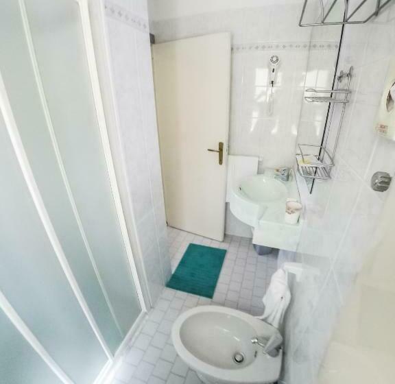 Четырехместный Номер Стандарт с Балконом, Simplon