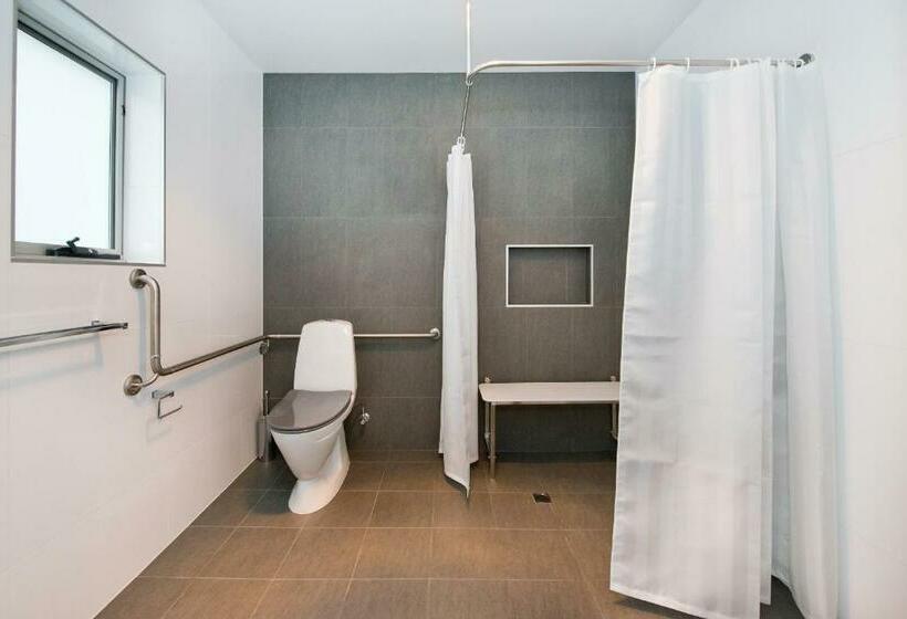 スタンダードスタジオ, Loxton Courthouse Apartments