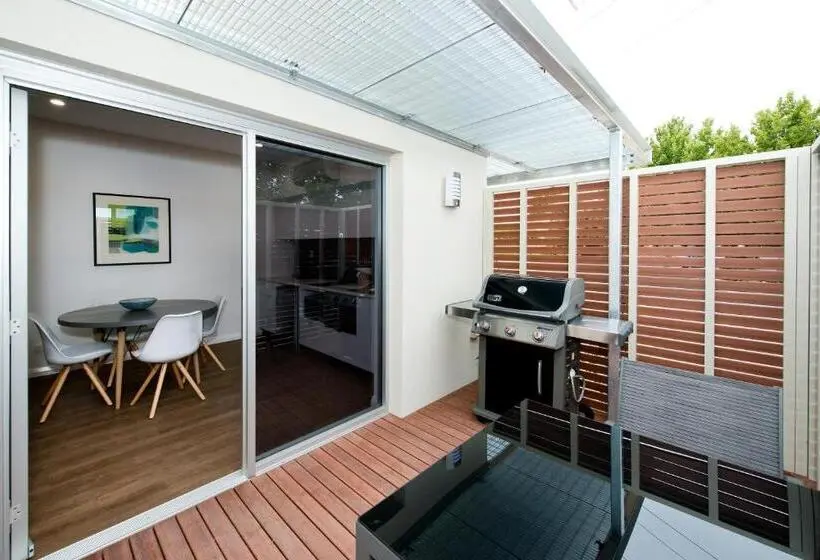 キングサイドベッドのスタンダードワンルーム, Loxton Courthouse Apartments