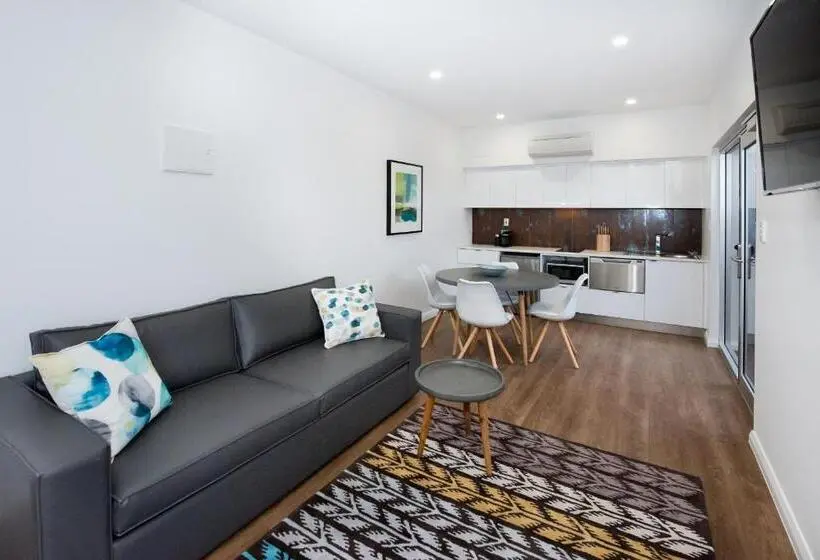 キングサイドベッドのスタンダードワンルーム, Loxton Courthouse Apartments