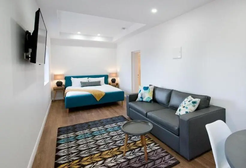 キングサイドベッドのスタンダードワンルーム, Loxton Courthouse Apartments