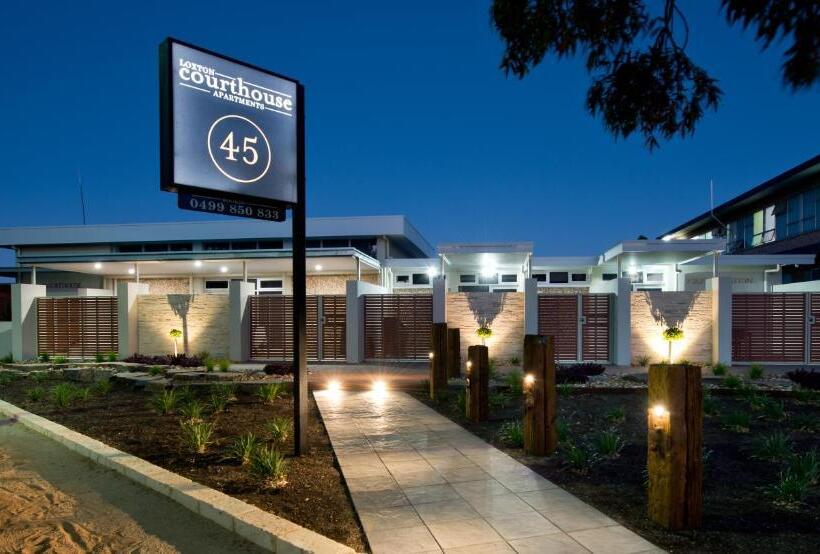 キングサイドベッドのスタンダードワンルーム, Loxton Courthouse Apartments