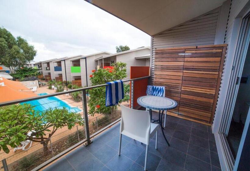스위트 킹사이즈 침대, Onslow Beach Resort