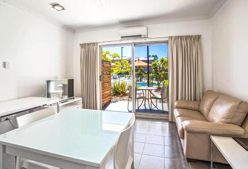 스위트 킹사이즈 침대, Onslow Beach Resort