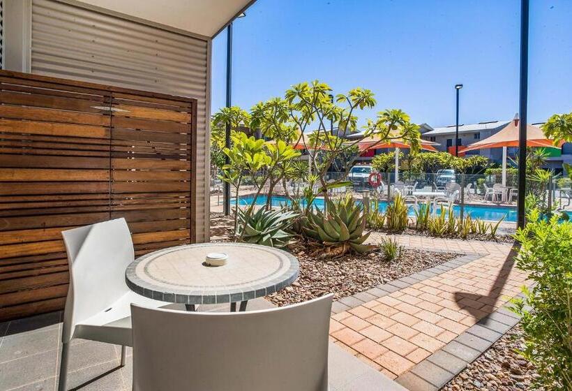 带大床的套房, Onslow Beach Resort