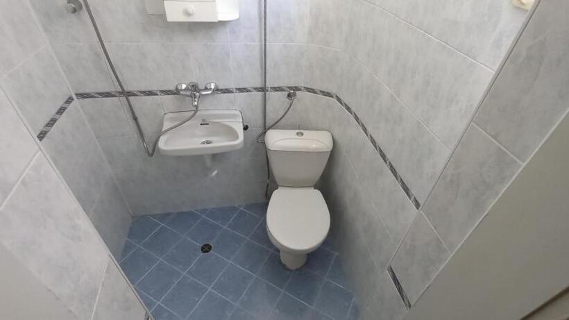 סוויטה משפחתית, Guesthouse Flora
