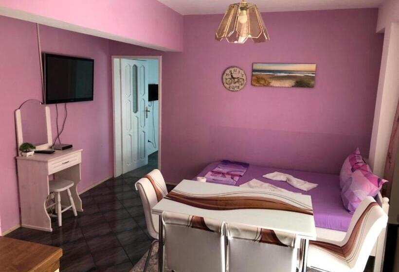 آپارتمان 1 خوابه با تراس, Guesthouse Flora
