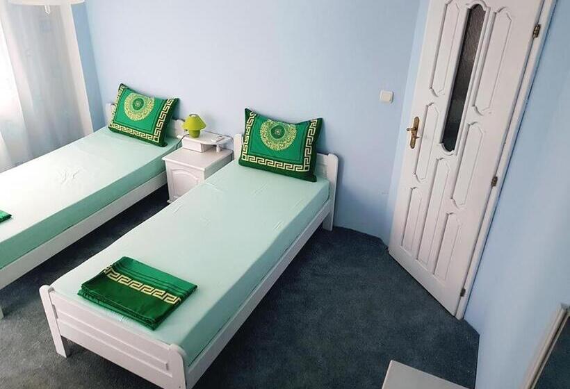 اتاق استاندارد با تراس, Guesthouse Flora