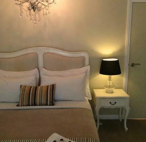 バスタブ付きスタンダードルーム, Llewellin S Guest House